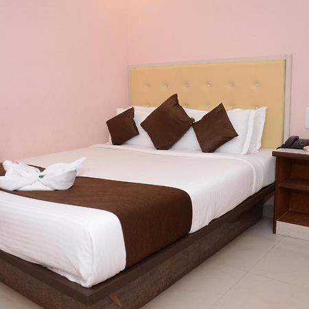 Sai Leela Grand Hotell Mumbai Exteriör bild