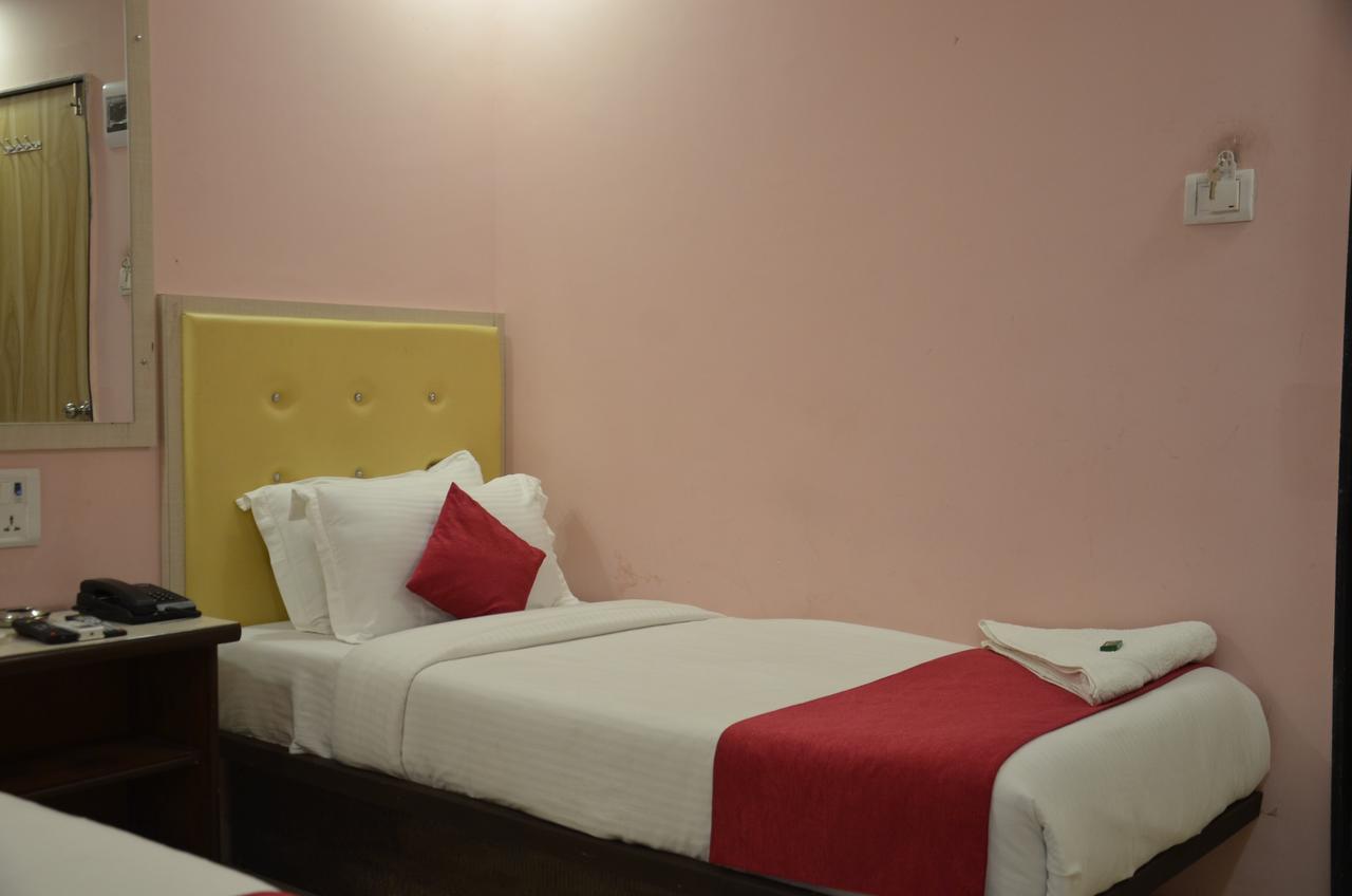 Sai Leela Grand Hotell Mumbai Exteriör bild
