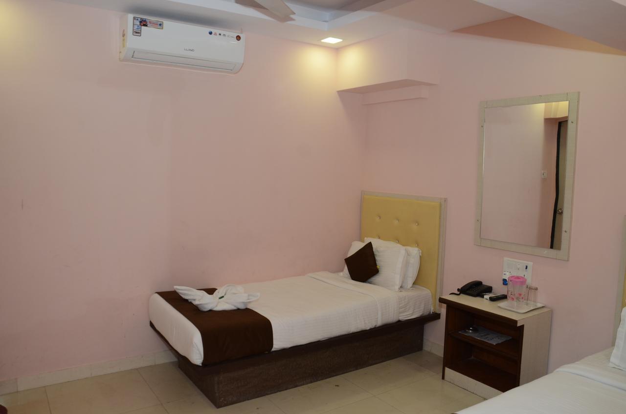 Sai Leela Grand Hotell Mumbai Exteriör bild